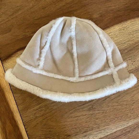 UGG Women\'s Water Resistant Sheepskin & Shearling Paneled Bucket Hat $165 main image 4